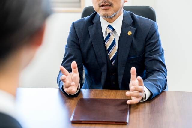 説明する人